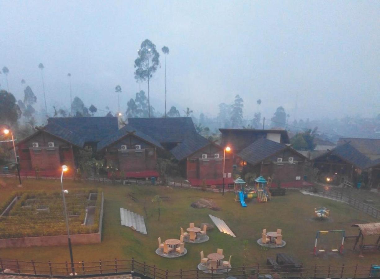 Ciwidey Valley Resort Hot Spring Waterpark Bandung Exterior photo
